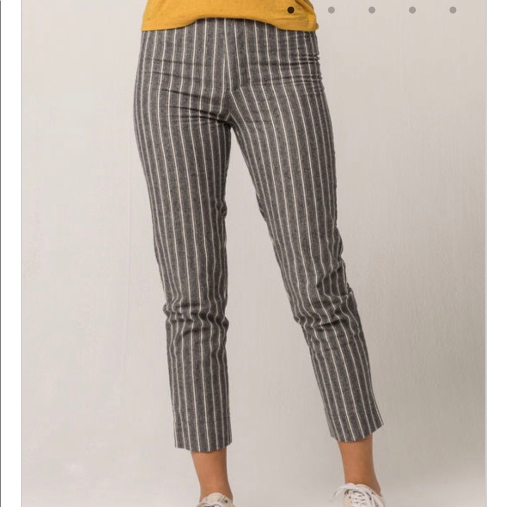 Grey stripe crop pants women’s